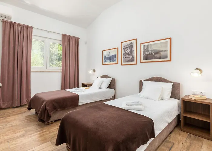 Vakantiehuis Stunning In *