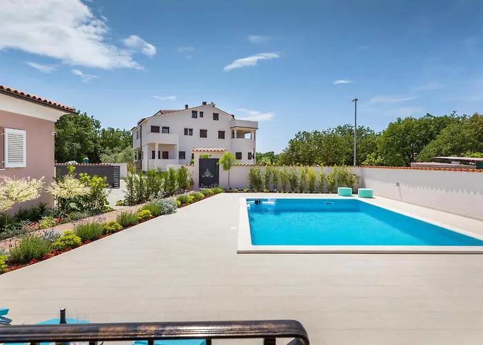 Vakantiehuis Stunning In *